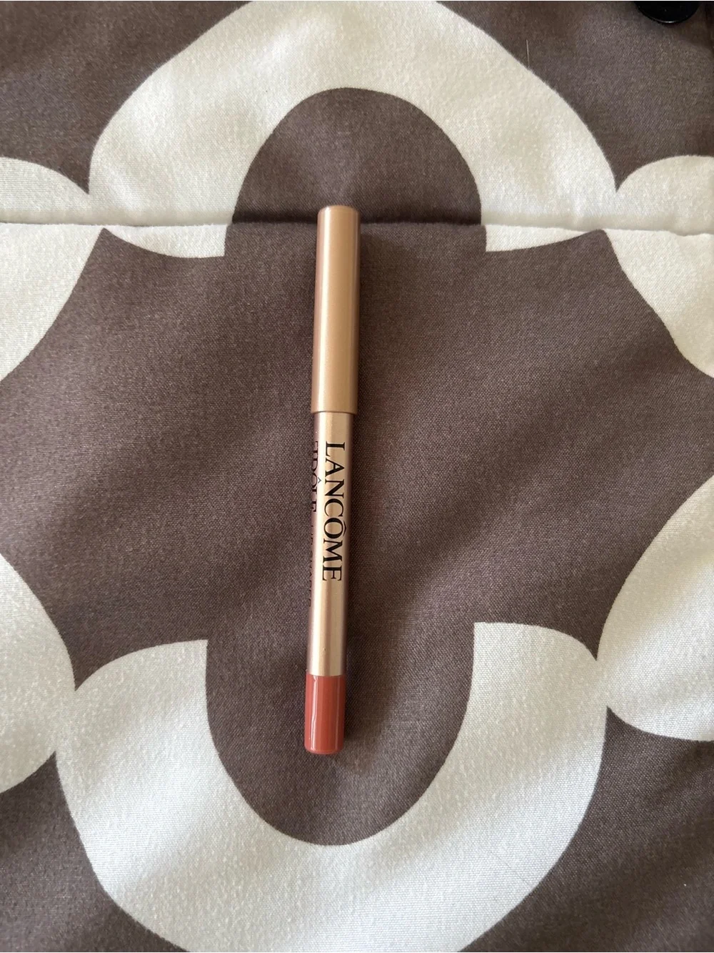 Lancome Idole Lip Shaper Creamy Matte Lip Liner in Shad 53 The Tea is Hot New